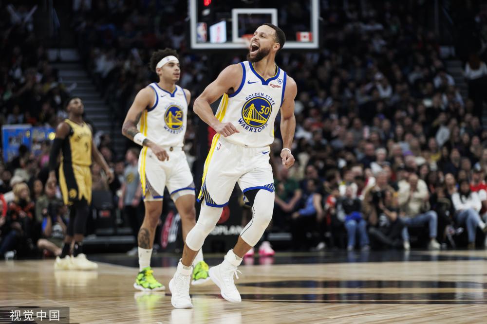 受赞誉与批 受赞誉与批